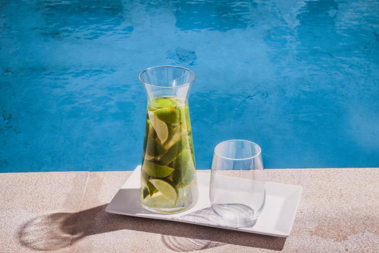 Amity Suites - Adults Only Fíra Kültér fotó