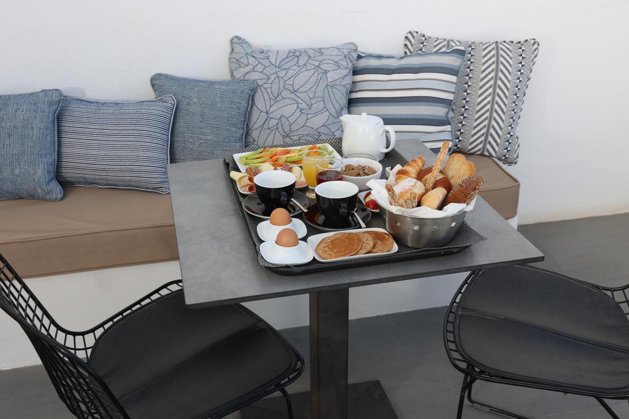 Amity Suites - Adults Only Fíra Szoba fotó